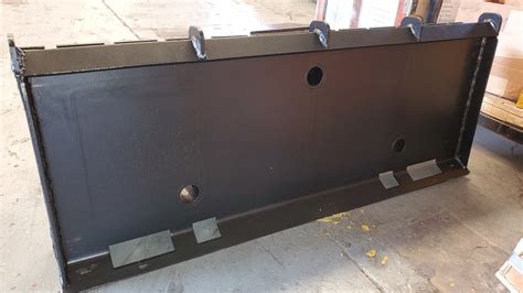 hydraulic skid steer mount plate